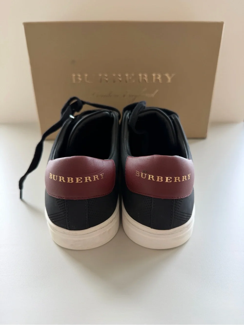 Burberry Men’s Sneakers US8